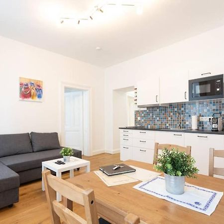 וינה 14 C&J'S Apartment מראה חיצוני תמונה