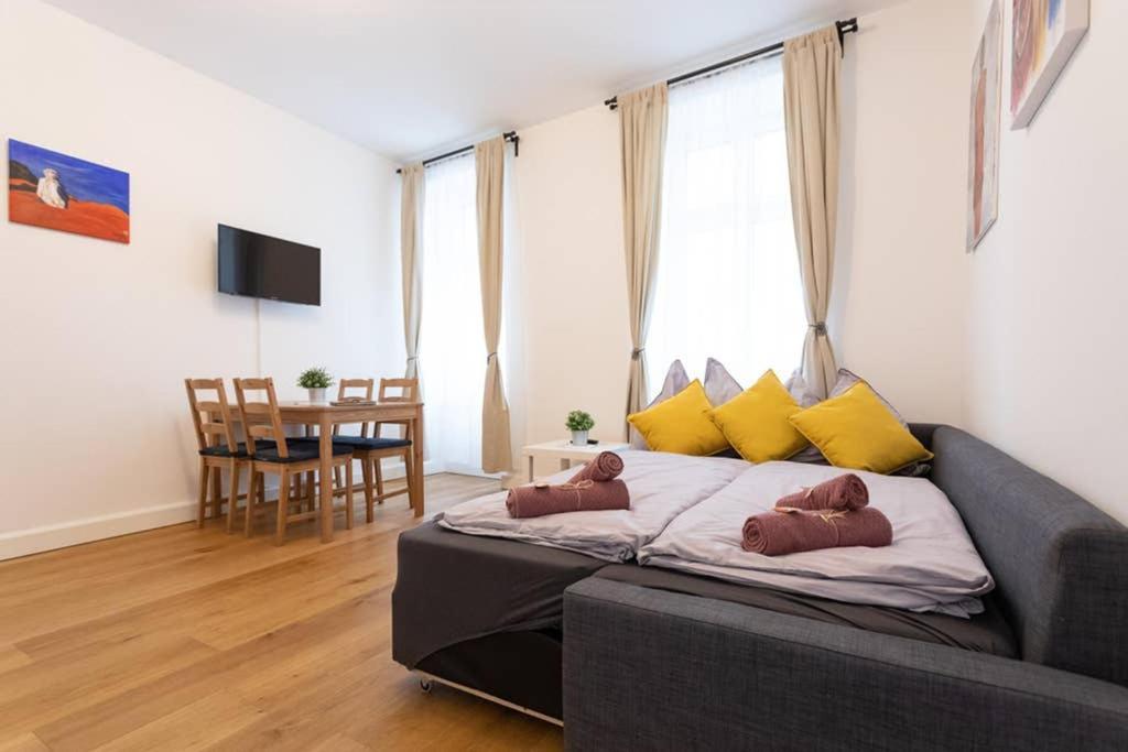 וינה 14 C&J'S Apartment מראה חיצוני תמונה