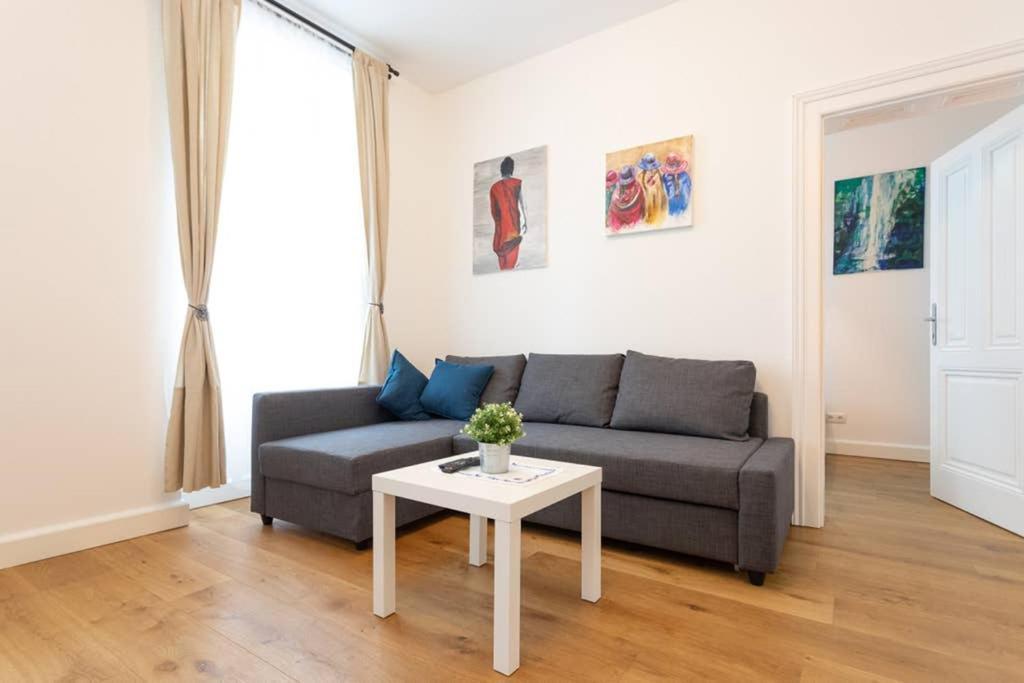 וינה 14 C&J'S Apartment מראה חיצוני תמונה